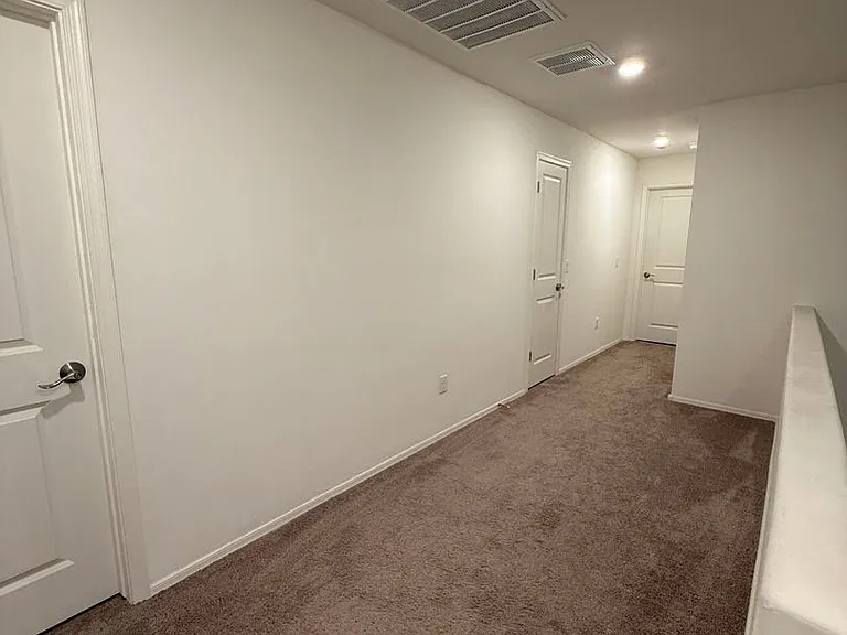 1127 E Descent St — Photo 12