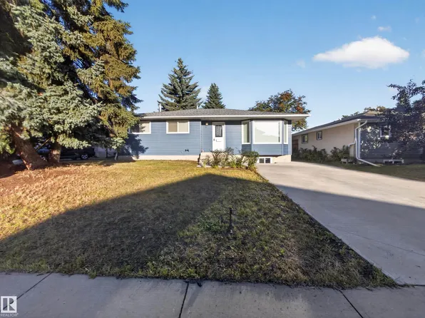 34 Penguin Cres, Strathcona County, AB T8A 3H4