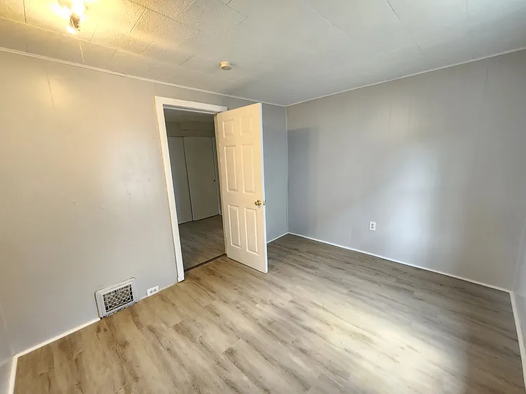 780 W Main St — Photo 6