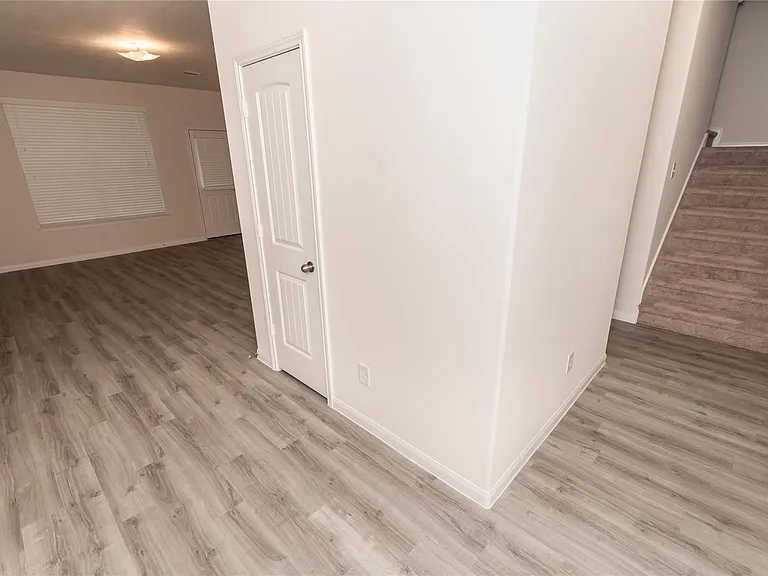 6247 Brenwood Cir — Photo 7