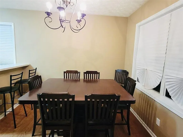 6904 Silver Bend Pl — Photo 7