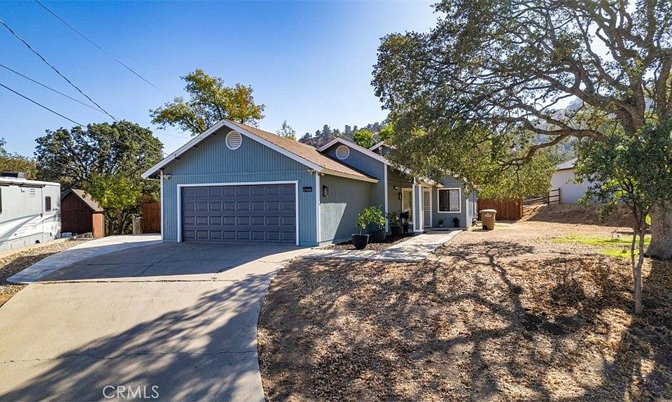 1st image of 21424 Mountain Dr