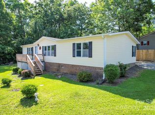 355 Shoreline Rd, New London, NC 28127