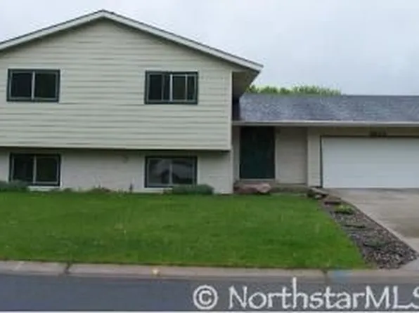 8909 Bass Creek Ct N, Brooklyn Park, MN 55428