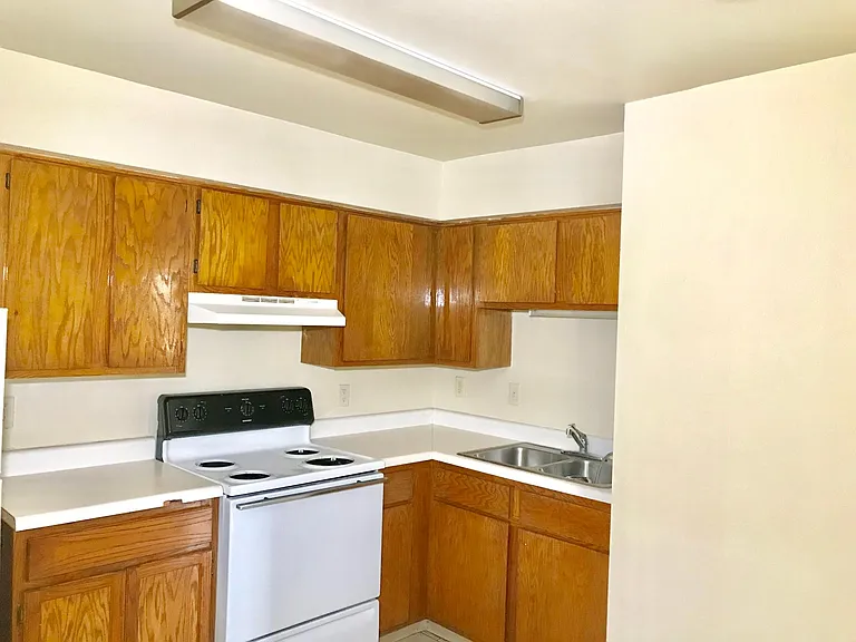 5828 Valley Dr — Photo 11
