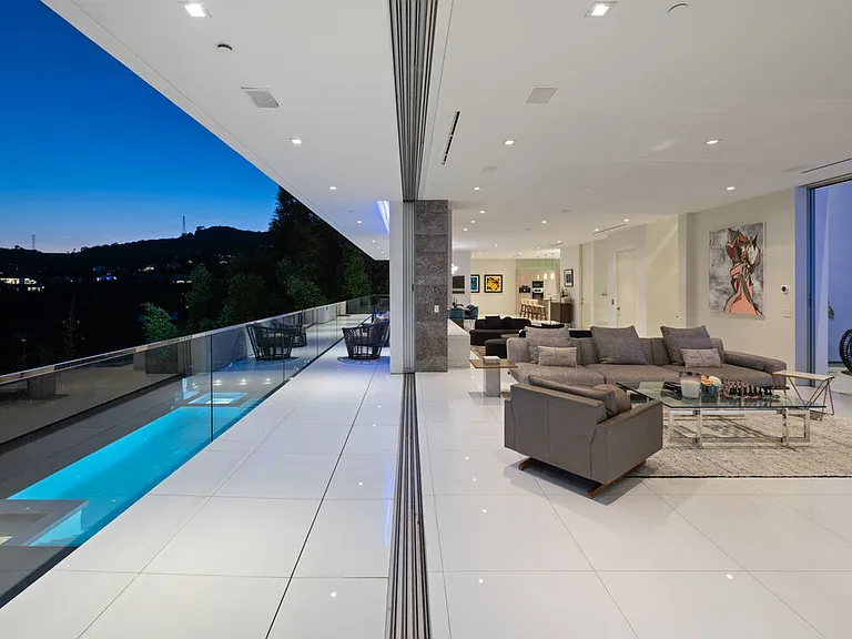 7080 W Mulholland Dr — Photo 14
