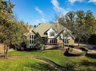 9283 Falling Waters Dr E, Burr Ridge, IL 60527