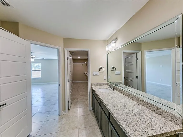 5201 Umar Ave — Photo 11
