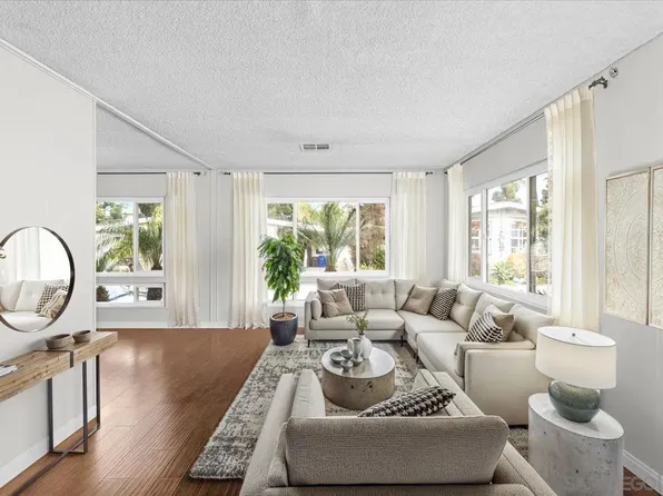 7305 San Bartolo St #374, Carlsbad, CA 92011