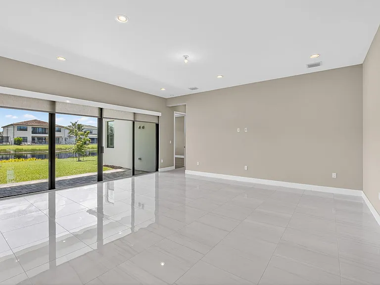 17089 Rainbow Falls Trl — Photo 29