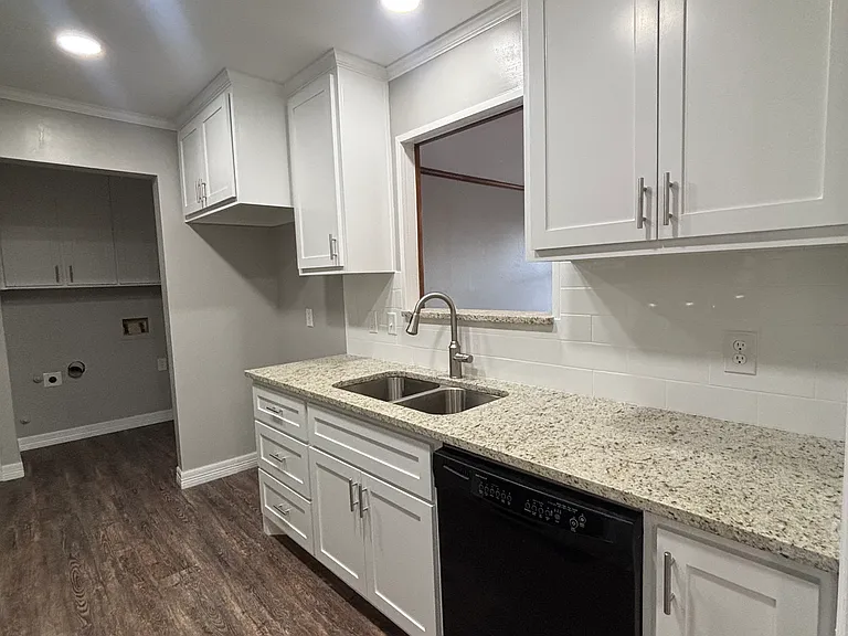 1137 Sugarloaf Dr — Photo 9