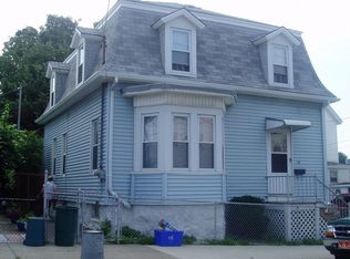 18 Lapham St, Fall River, MA 02721