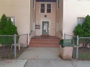 35 Hall St #1L, Springfield, MA 01108