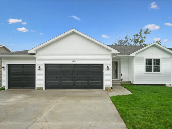 1901 Holly Meadow Ave SW, Cedar Rapids, IA 52404