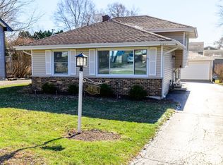 26W331 Harrison Ave, Winfield, IL 60190