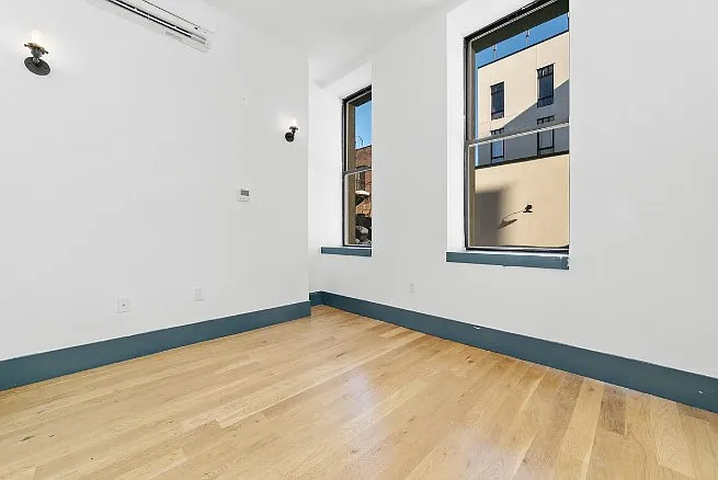 23 Menahan St #2C