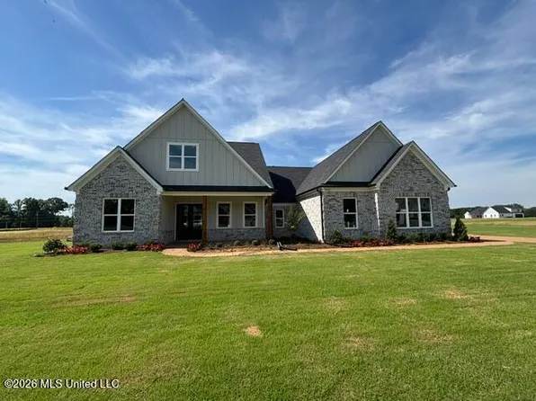 1701 Tributary Dr, Hernando, MS 38632
