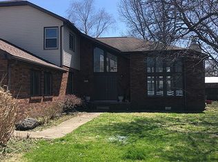 201 W Ellis St, New Berlin, IL 62670