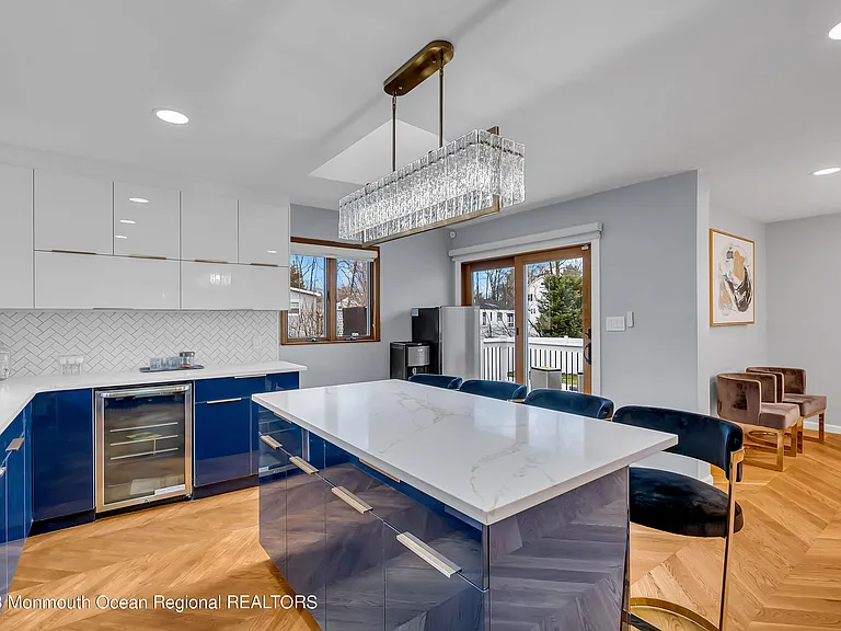 522 W Lincoln Ave — Photo 6