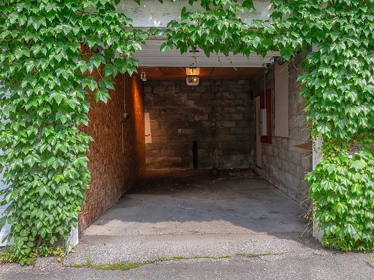 104 Trowbridge St #4 — Photo 18