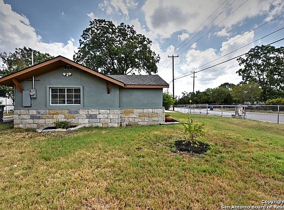 3rd image of 363 W Ansley Blvd