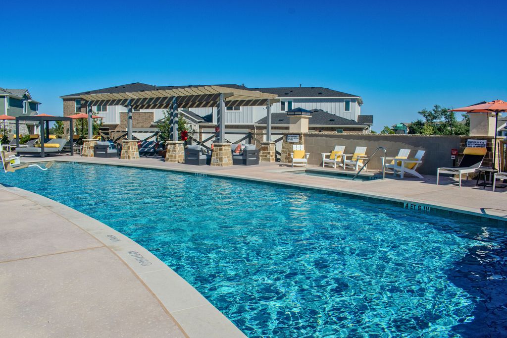BB Living Sweetwater Crossing apartments in Austin