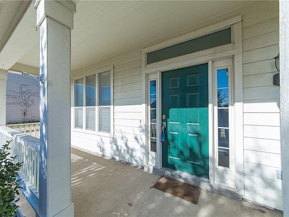 3rd image of 804 Chickesaw Ln