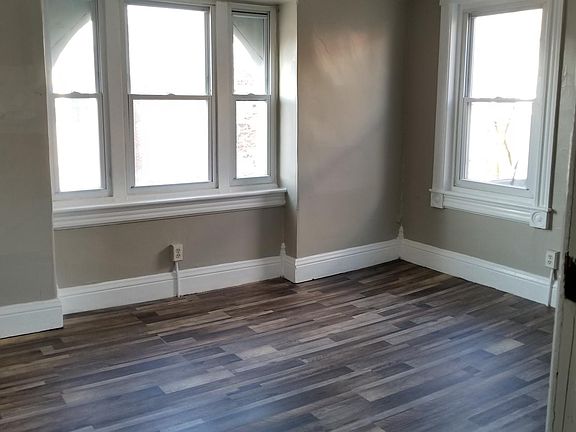 4th image of 239 N 13th St