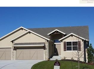 18308 W 194th Ter, Spring Hill, KS 66083