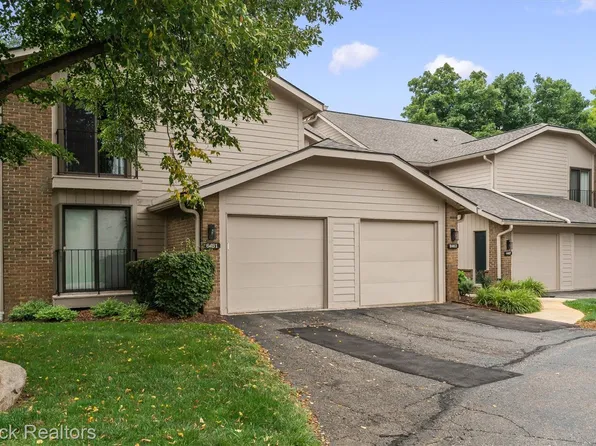 6461 Maple Hills Dr, Bloomfield Hills, MI 48301