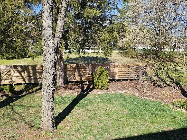 1207 Kelly Ct — Photo 13