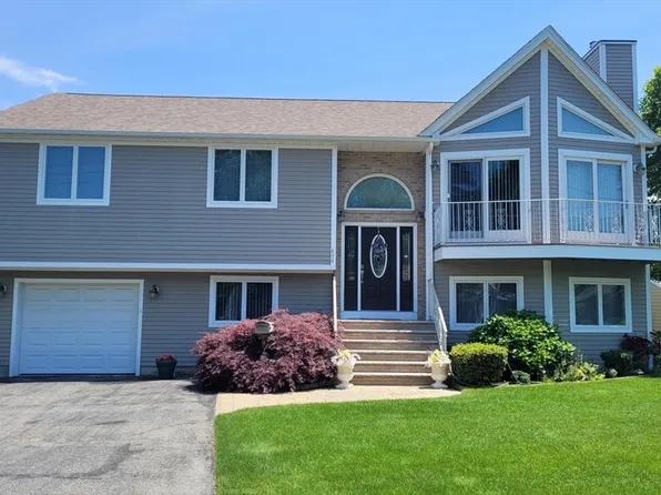 494 Oliver St, New Bedford, MA 02745