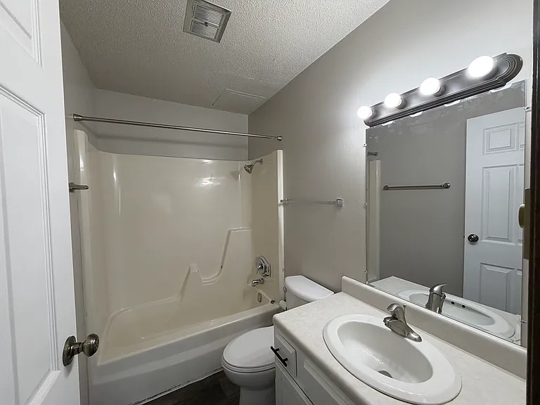 Dakota Apartments LLC — Photo 23