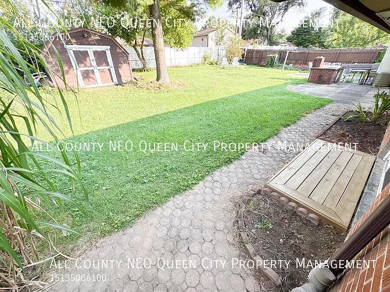 3692 Elmira Dr — Photo 23