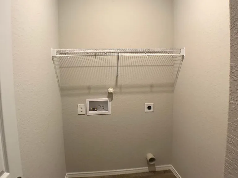 621 Jennifer Cv — Photo 17