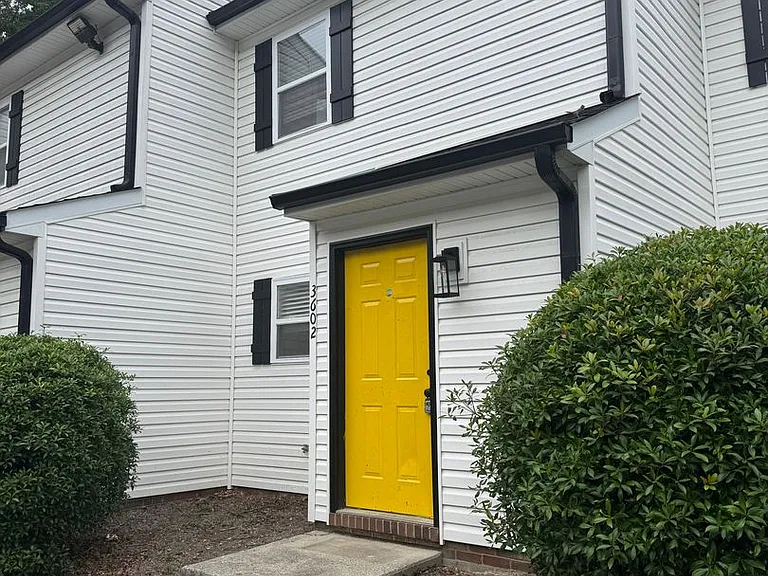 Mosby Townhouses - G — Photo 24