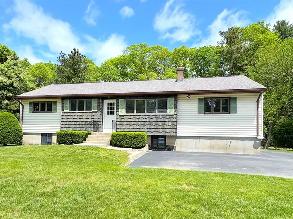 6 Oak St, Foxboro, MA 02035