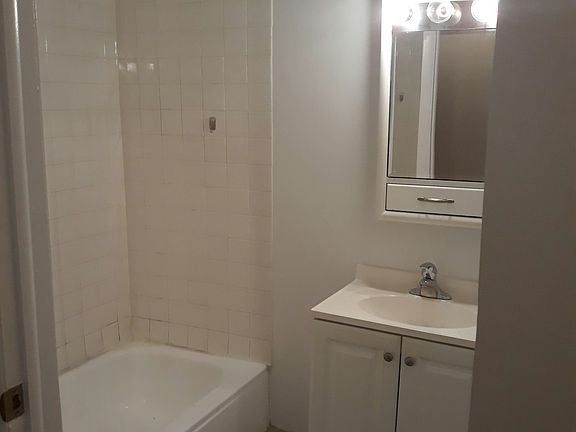 5th image of 1421 W Farwell Ave