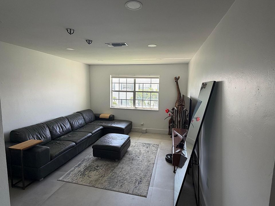 1st image of 298 SW 6th Street #2080