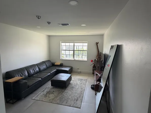 298 SW 6th Street #2080, Boca Raton, FL 33432