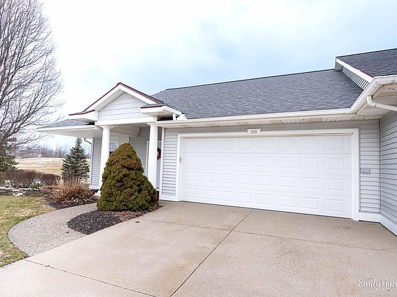 5th image of 1361 E Pointe Rdg