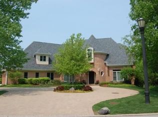2240 Hybernia Dr, Highland Park, IL