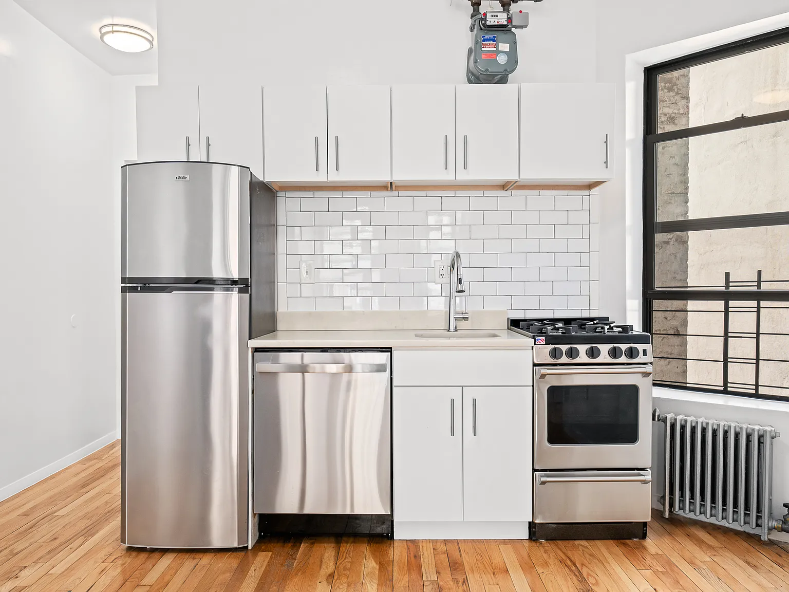 235 West 12th Street — Photo 2