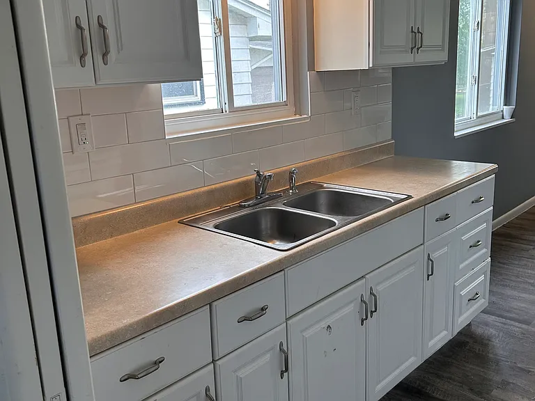 22761 Beechwood Ave — Photo 11