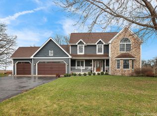 5212 Hickory Ln, McHenry, IL 60051