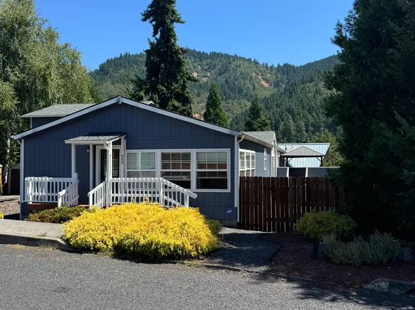 653 NE Snohomish Ave, White Salmon, WA 98672