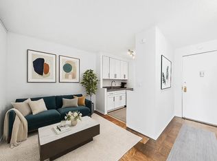 330 W 56th St #7R, New York, NY 10019