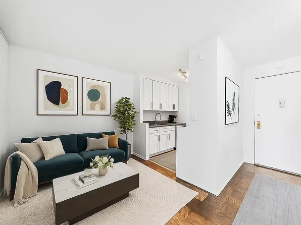 330 West 56th Street image 3 of 5