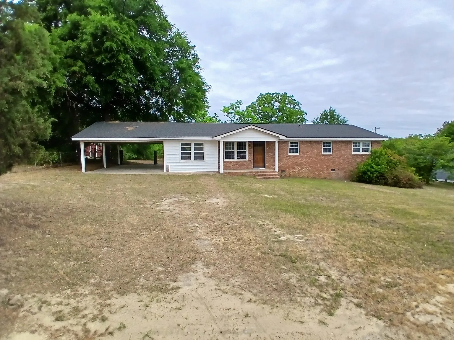 3 bed, 1500 sqft, $1,400 — Photo 1