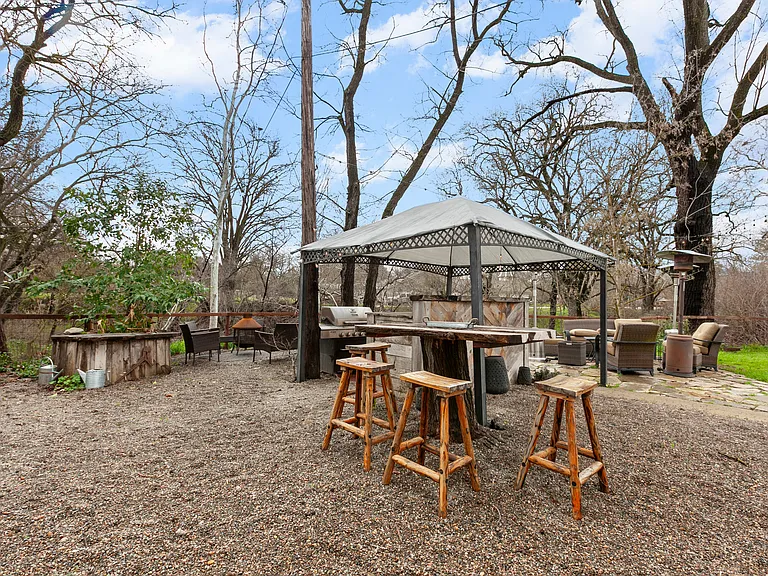 17480 Pine St — Photo 26